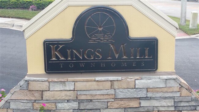 Foto del edificio - 3330 Spy Tower Ct