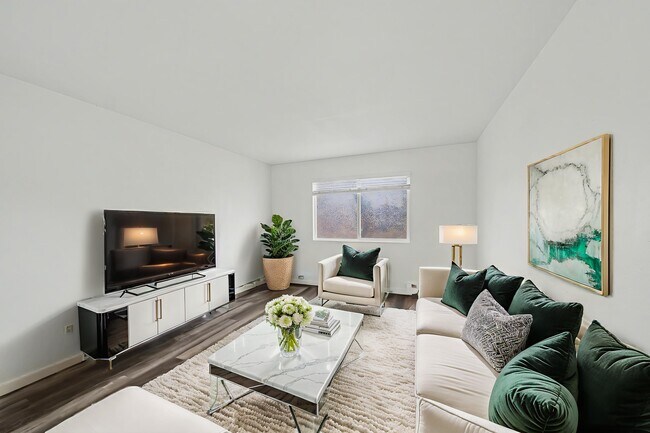 Foto del edificio - 4270 Loomis Ave