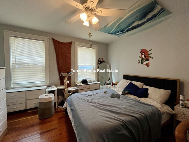 Foto del edificio - 65 Roseclair St