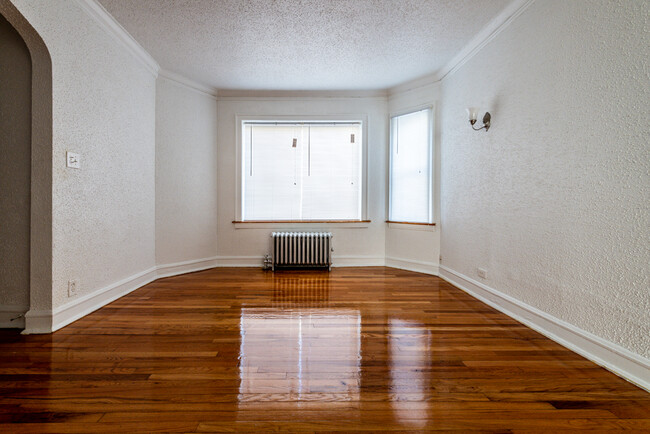 Living Room - 7800-06 S Essex