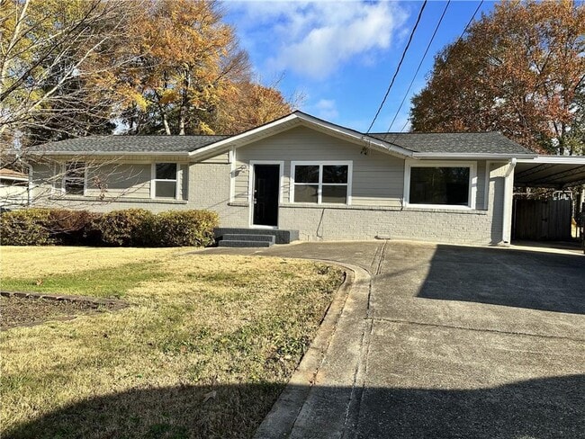 Building Photo - 503 Concord Woods Dr SE