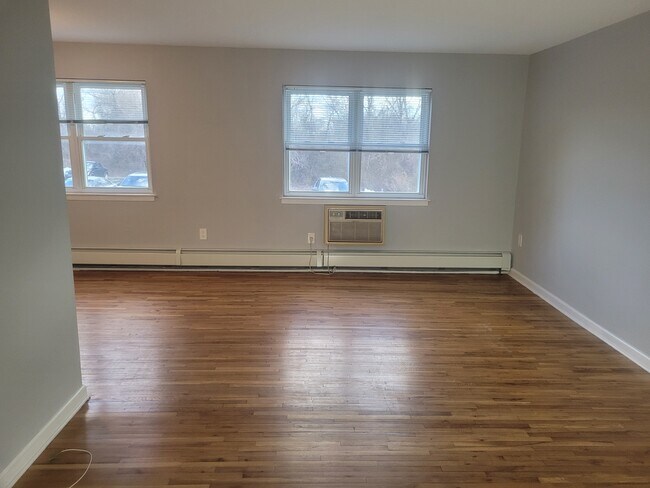 Foto del edificio - 56 Manchester Ct