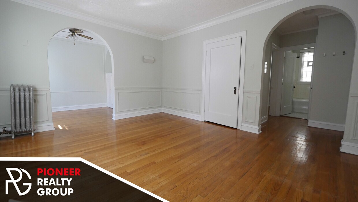 Foto principal - 546 W Surf St