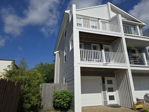 Building Photo - 2207 Rockbridge Rd