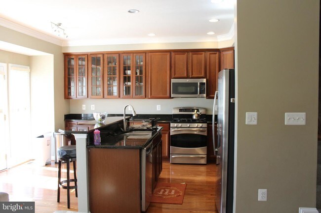 Building Photo - 16510 Steerage Cir