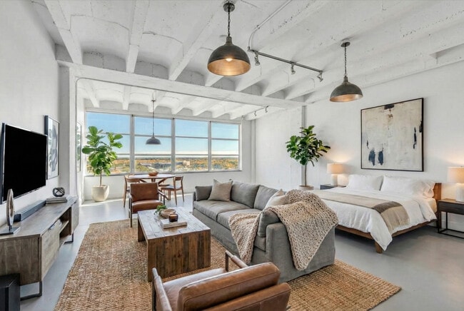 Building Photo - Drayton Tower