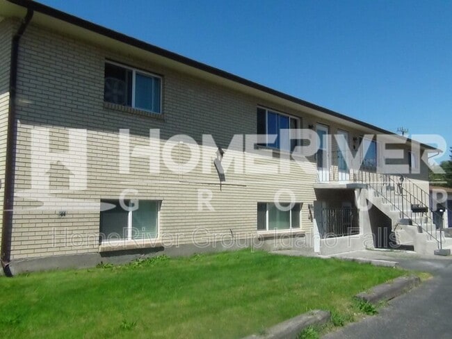 Building Photo - 640 Hansen Ave