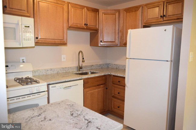 Foto del edificio - 7487 Little River Turnpike