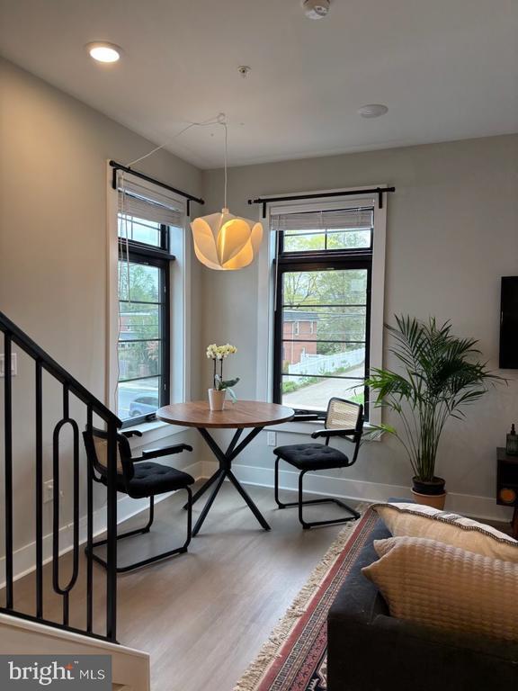 Foto del edificio - 7521 Ridge Ave