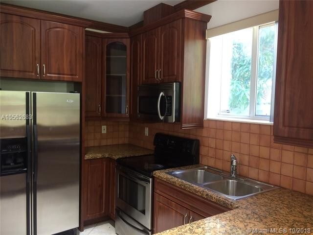 Foto del edificio - 1055 NE 85th St