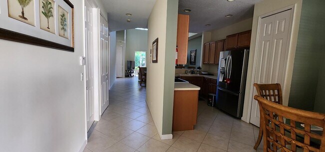 Foto del edificio - 8188 Mulligan Cir