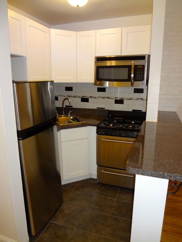 Primary Photo - 251 W 26th St
