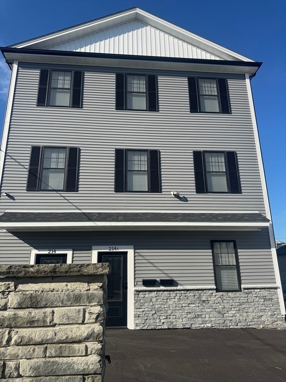 Building Photo - 214 Horton St