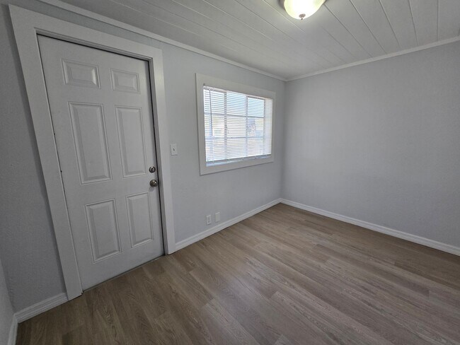 Foto del edificio - 620 N East Ave