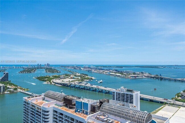 Foto del edificio - 1750 N Bayshore Dr
