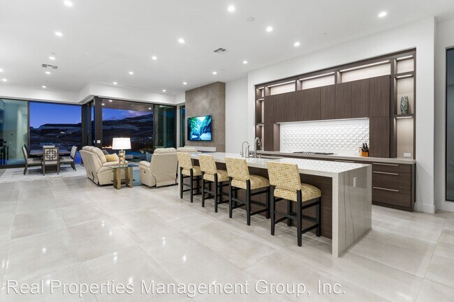 Foto del edificio - 3 br, 4 bath House - 680 Falcon Summit Court