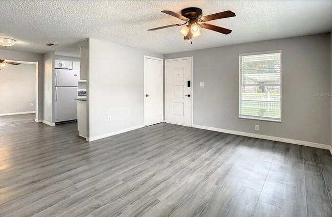 Foto del edificio - NEWLY RENOVATED Home For Rent in Tampa!