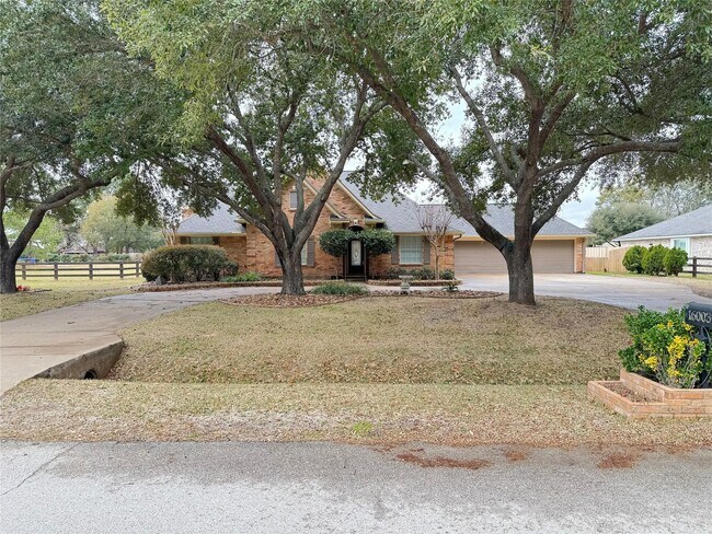 Building Photo - 16003 Escher Rd