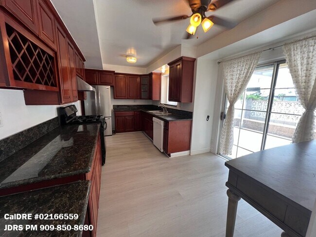 Building Photo - Arcadia 3 Bedroom Home