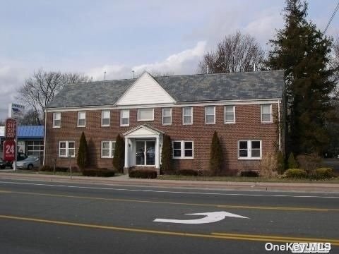 Primary Photo - 457 Montauk Hwy