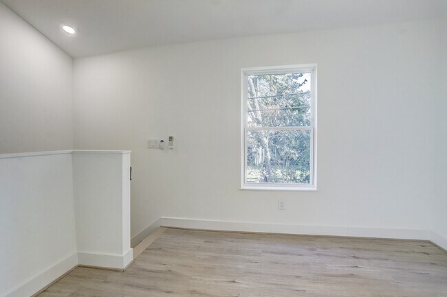 Building Photo - 7407 Rusk St