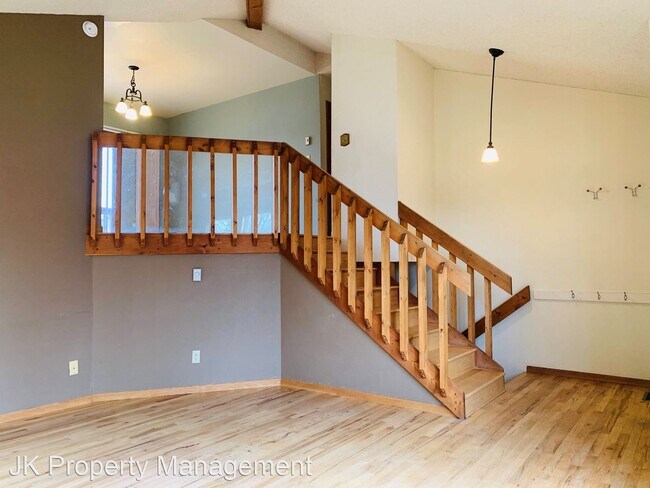 Foto del edificio - 4 br, 3 bath House - 3917 14th Ave S