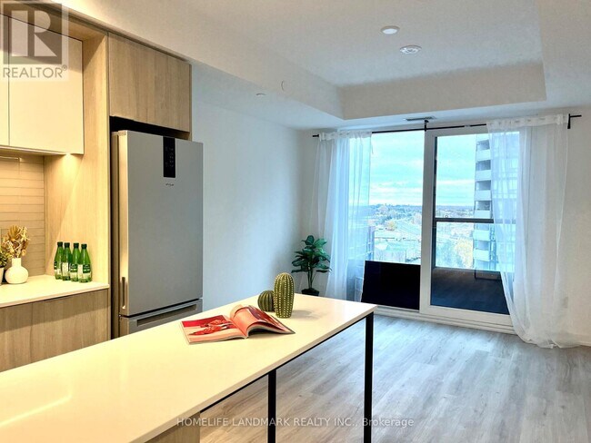 Photo du bâtiment - 395 Square One Dr