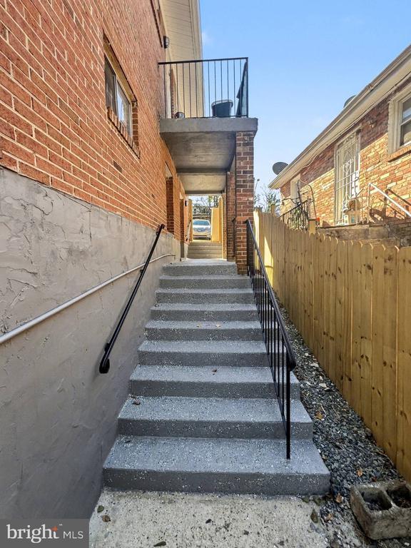 Foto del edificio - 4706 Deanwood Dr