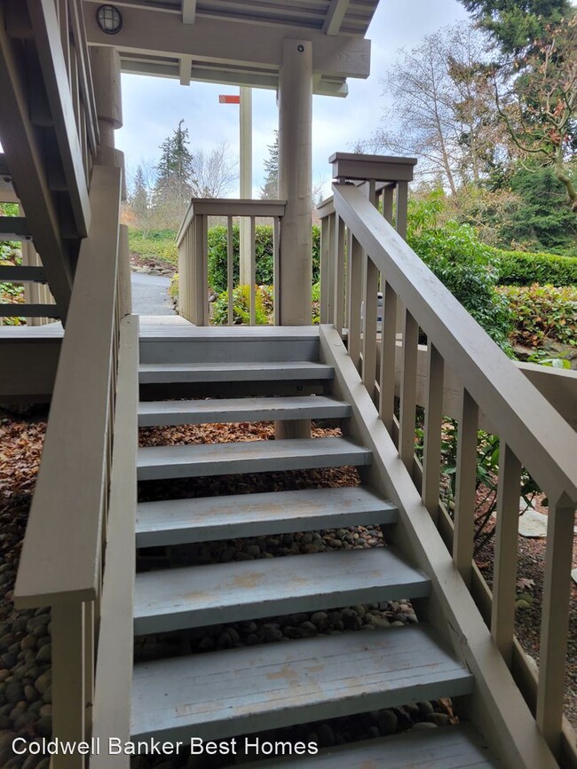Building Photo - 2 br, 2 bath House - 60 Admiralty Lane Uni...