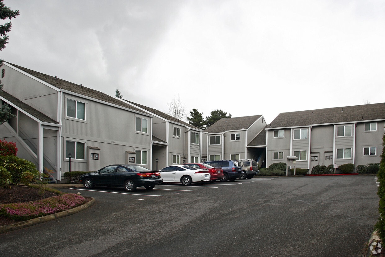 Primary Photo - Woodtree Apartments