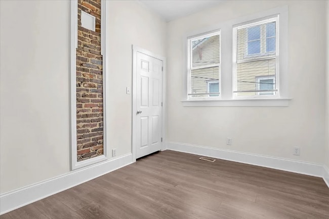 Foto del edificio - 103 N 13th St