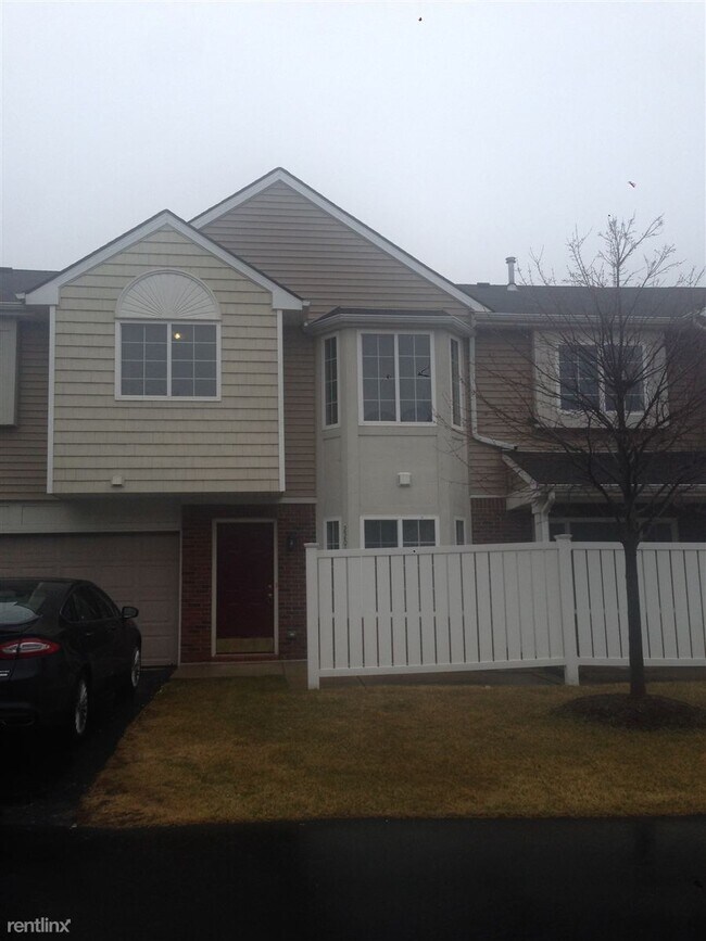 2 br, 2.5 bath Condo 22019 Fairlane Blvd Condo for Rent in