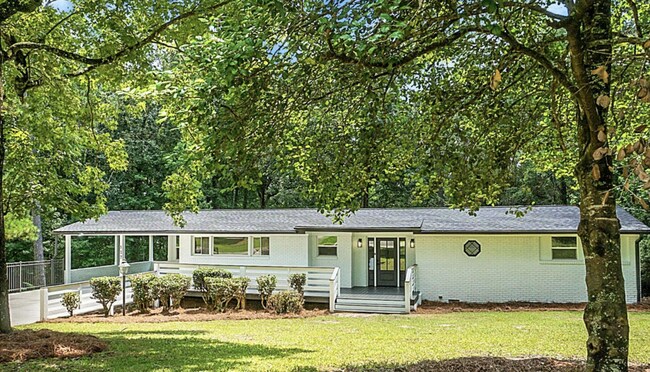 Foto del edificio - 107 Woodland Dr