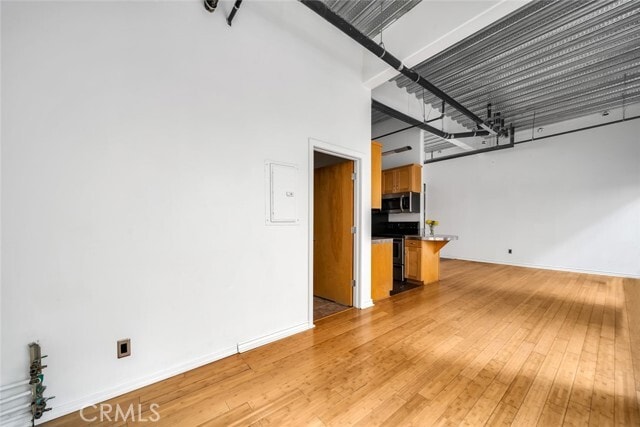 Building Photo - 312 W 5th St