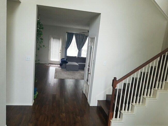 Foto del edificio - 7207 Juniper Dr