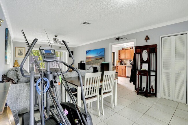 Foto del edificio - 22344 Palomita Dr