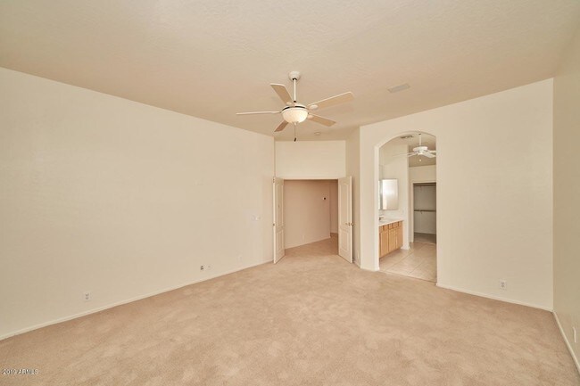 Foto del edificio - 16624 S 15th Ln