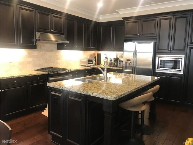 Building Photo - 3 br, 3 bath Condo - 66 Pendant