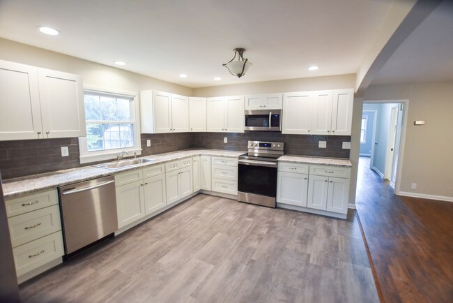 Building Photo - 4518 Estonia Drive