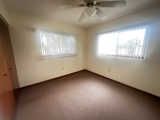 Building Photo - 11150 SW 76th Ave