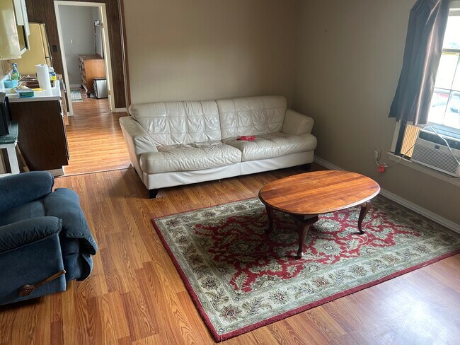 Foto del edificio - 308 N 3rd St