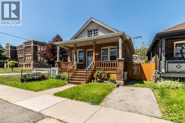 Building Photo - 123 Gage Ave N