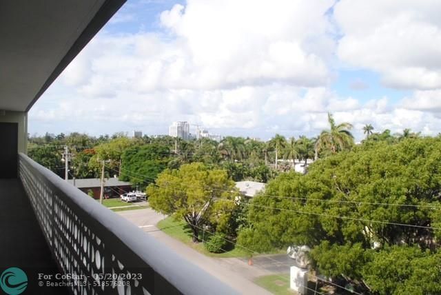 Foto del edificio - 1425 Arthur St