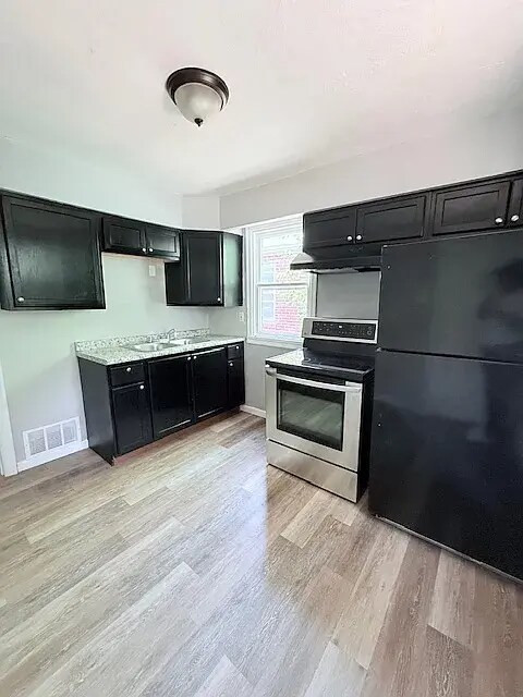 Foto del edificio - 7131 Garesche Ave