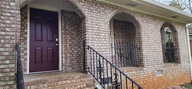 Building Photo - 401 Barbashela Dr