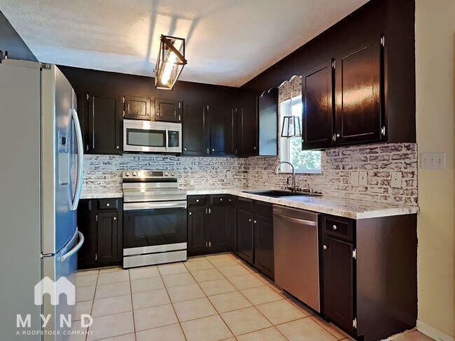 Foto del edificio - 110 Hyde Ln