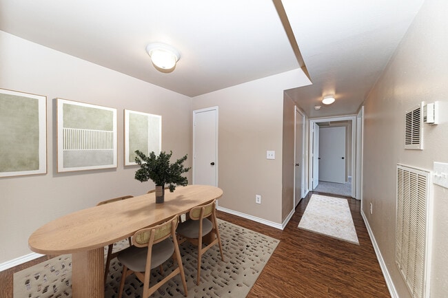 Comedor - Cobblestone Corners