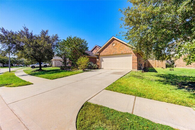 Building Photo - 9822 Memorial Crossing Dr