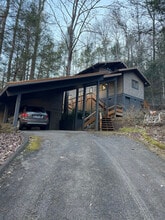 Building Photo - 247 Bruce Rd