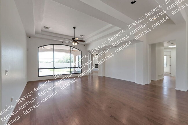 Building Photo - 6445 N Silver Smith Pl